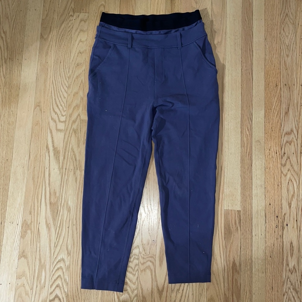 Lulu lemon jogger pants size 4